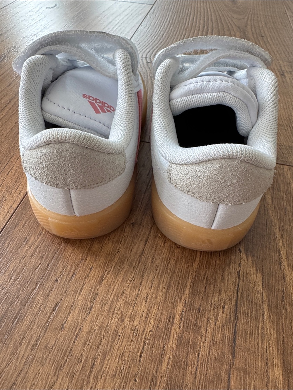 Adidas toddler court sneakers, pink and white, size 6 - Picture 6 of 8